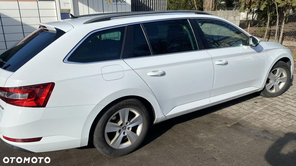 Skoda Superb 1.6 TDI GreenLine - 10