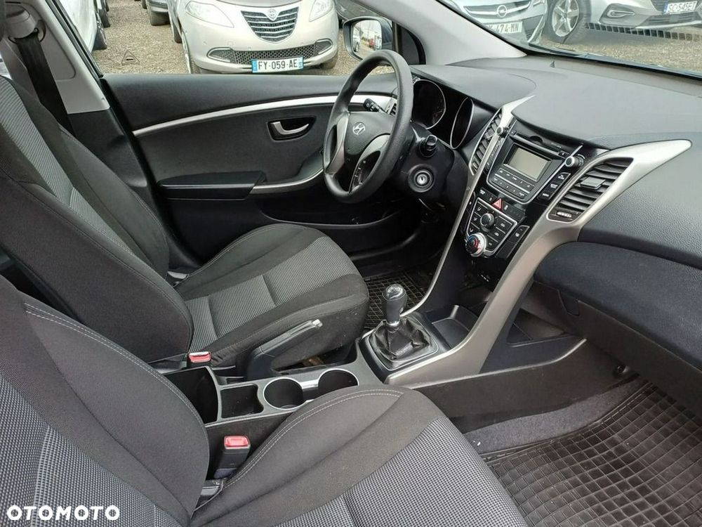 Hyundai i30 1.4 Classic + - 11