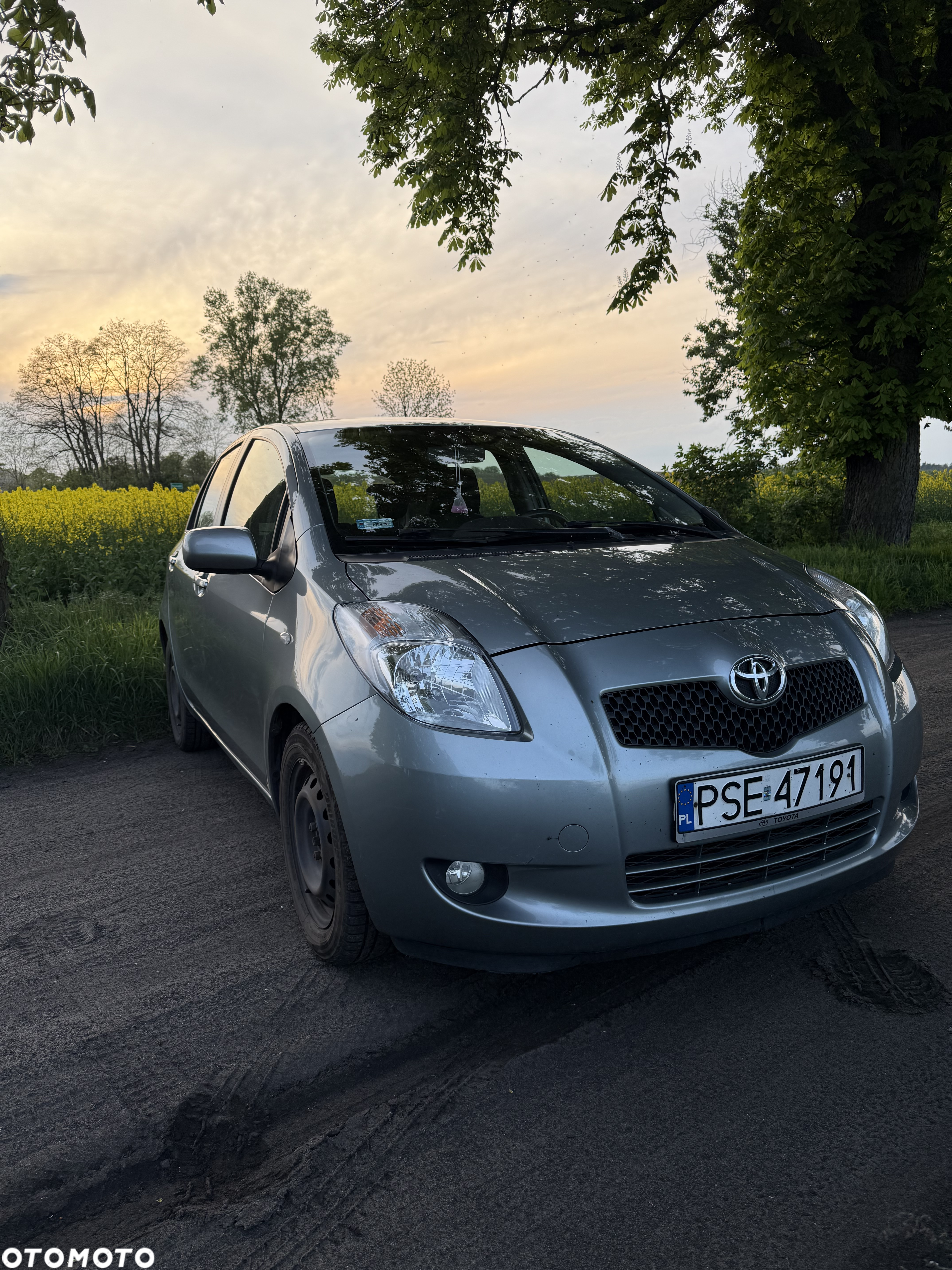 Toyota Yaris 1.3 Sol - 2