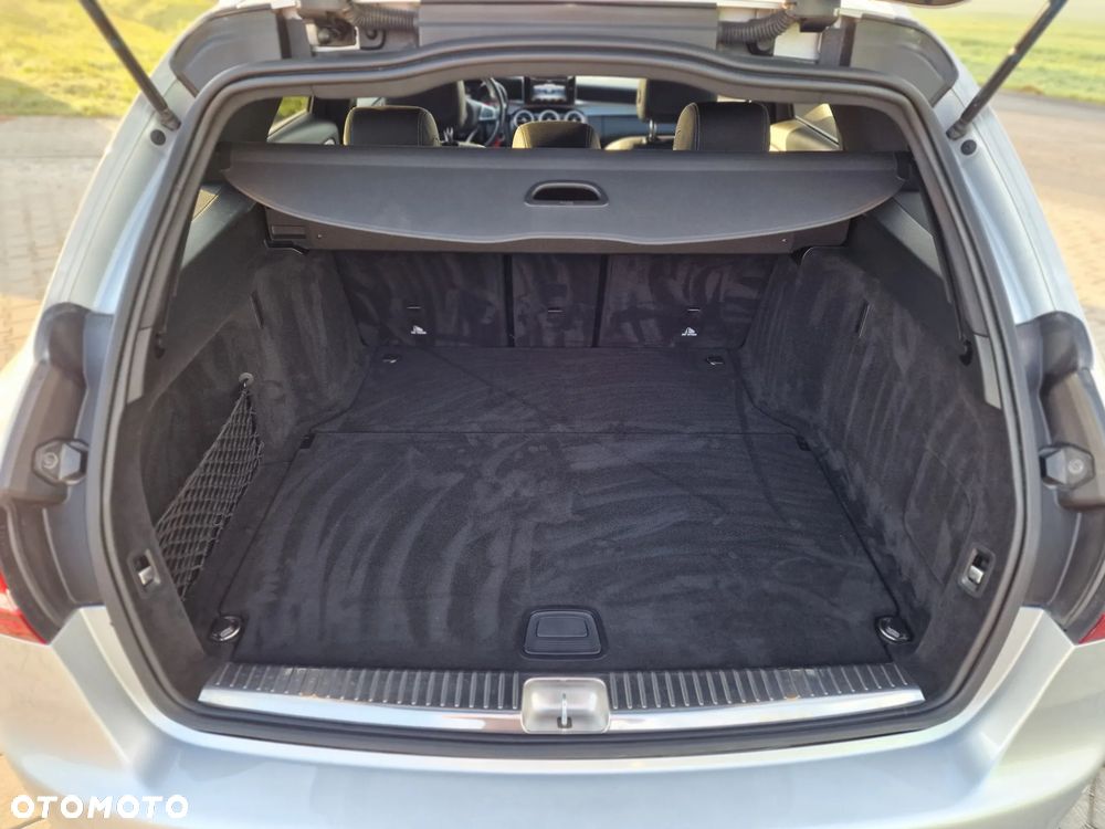 Mercedes-Benz Klasa C 220 d 4Matic 9G-TRONIC AMG Line - 22