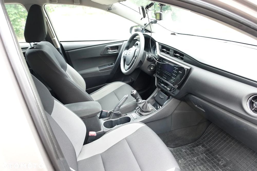 Toyota Auris 1.33 VVT-i Active - 13