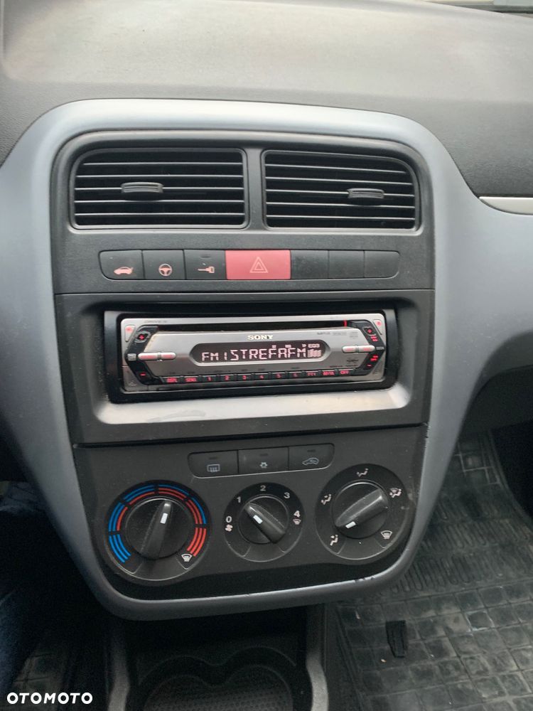 Fiat Grande Punto 1.4 8V Speed - 8