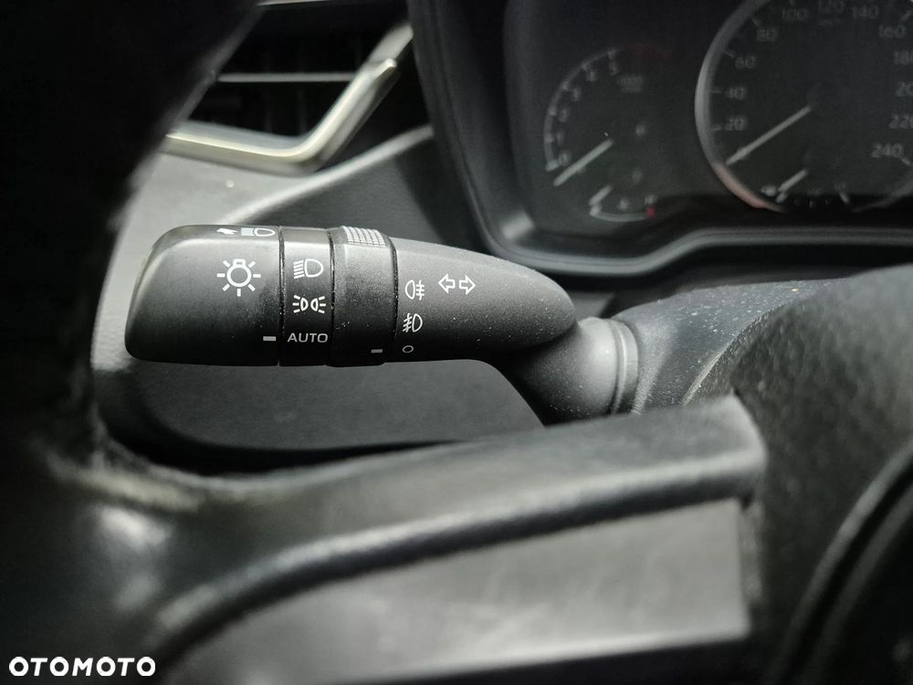 Toyota Corolla 1.8 Hybrid GPF Active - 11