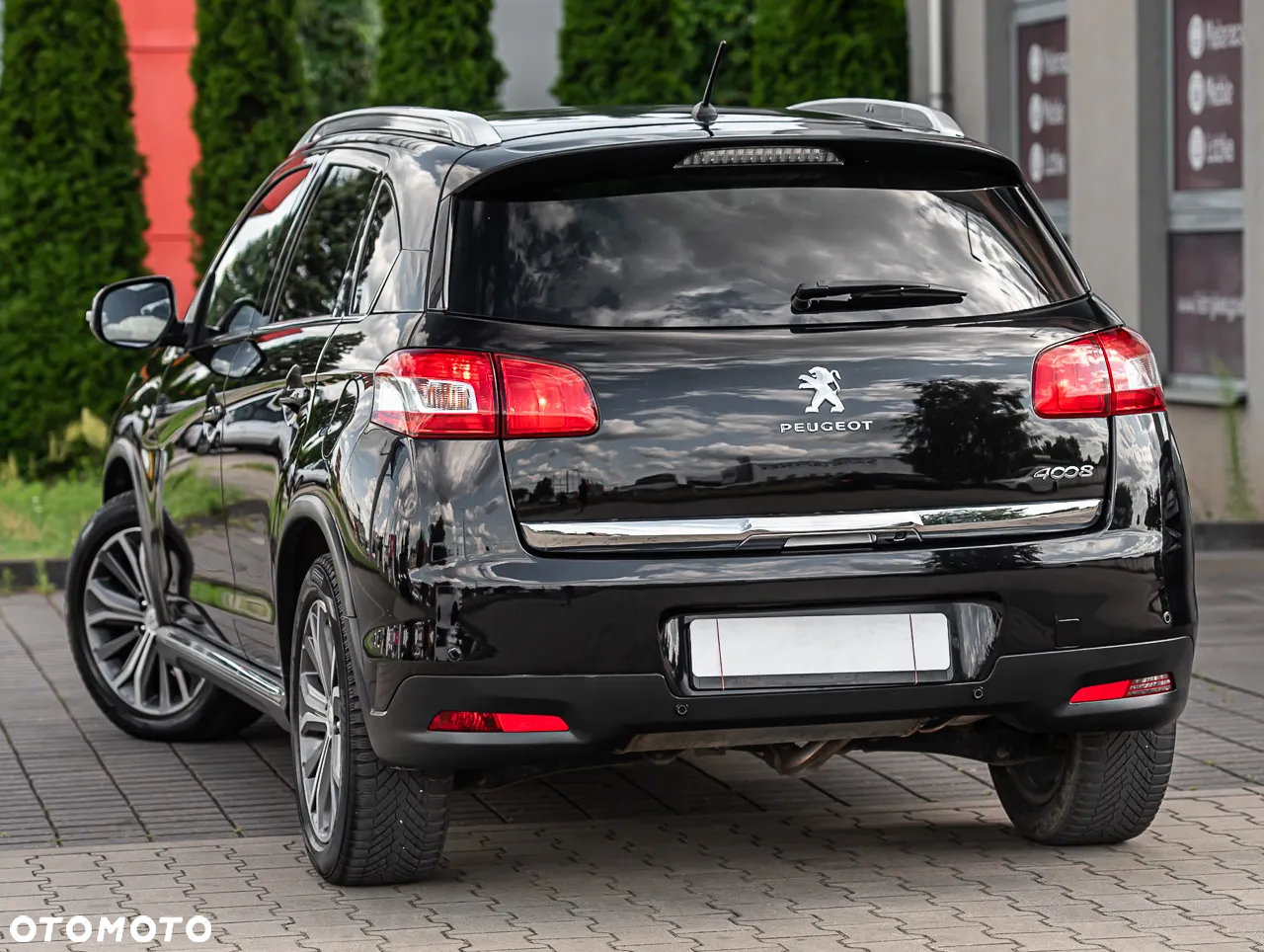 Peugeot 4008 - 8