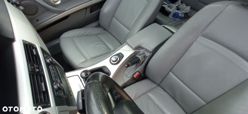 BMW Seria 3 320d - 19