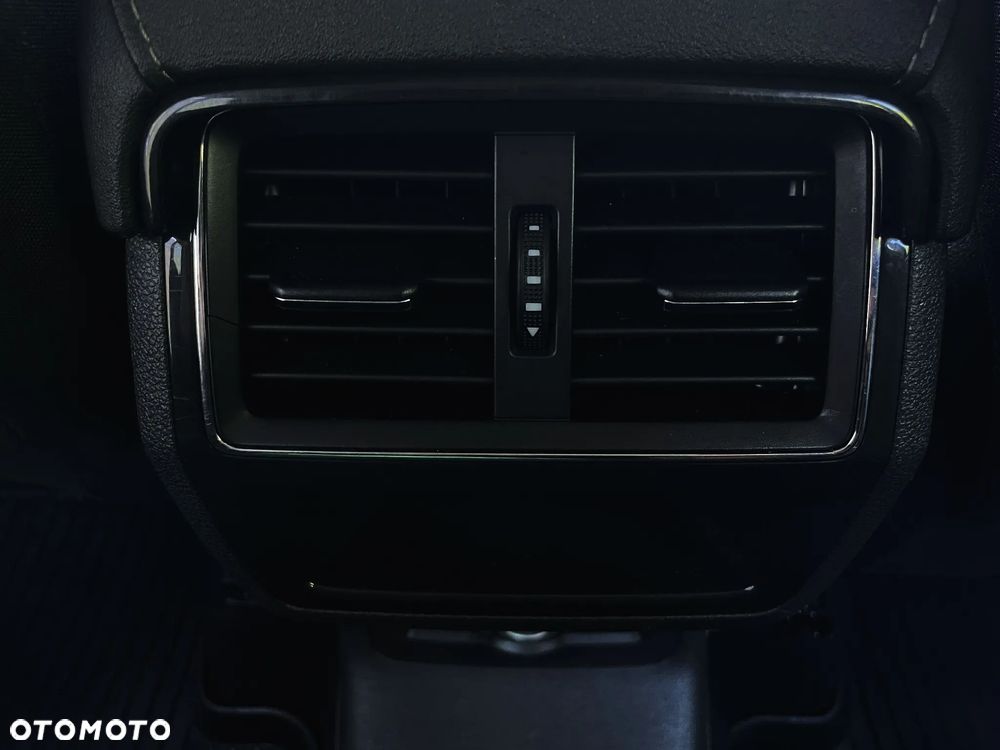 Skoda Karoq 1.6 TDI SCR 4x2 Style DSG - 34