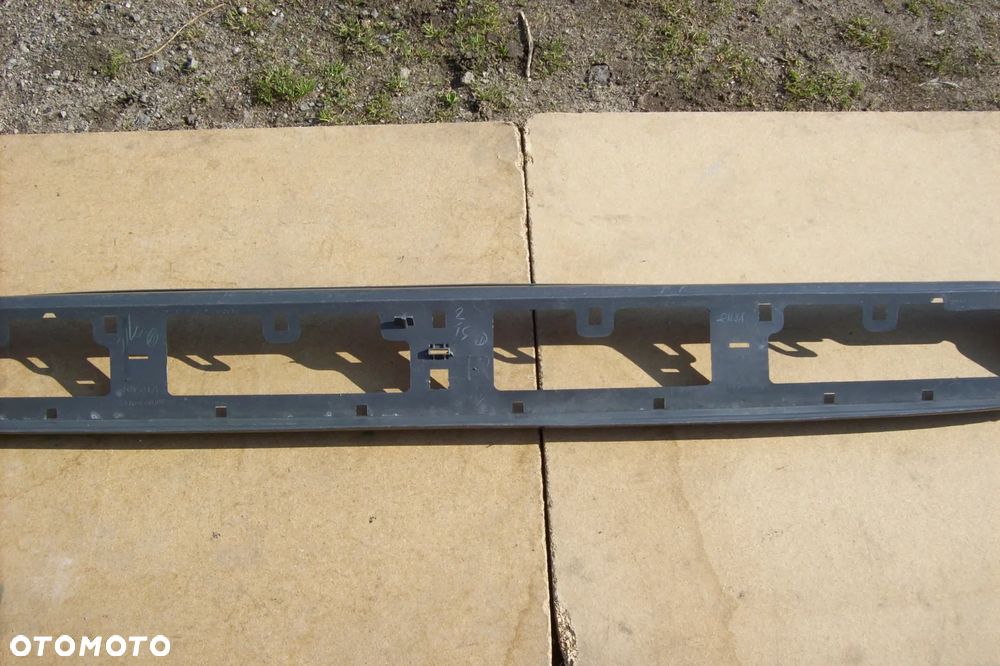 PRÓG STOPIEŃ PRAWY TOYOTA LAND CRUISER 120 - 8