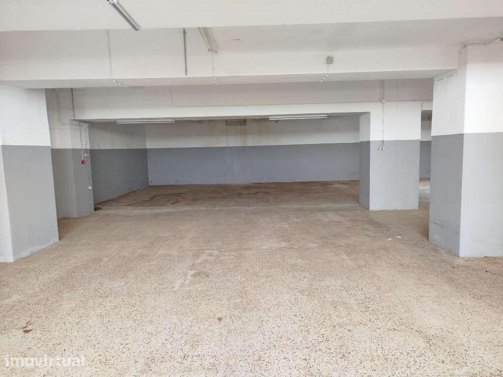 Armazém para arrendar em Paço de Arcos - Grande imagem: 3/11