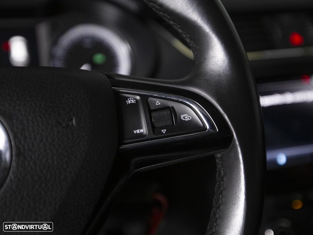 Skoda Octavia Break 2.0 TDI Ambition DSG - 15