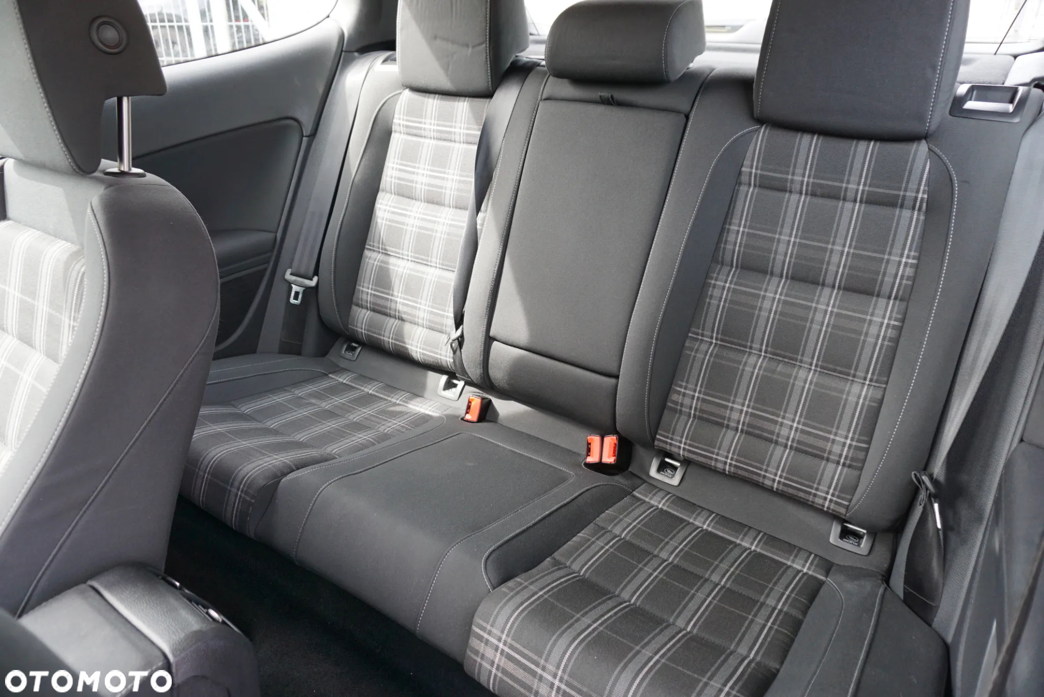 Volkswagen Golf VI 2.0 TDI GTD - 11