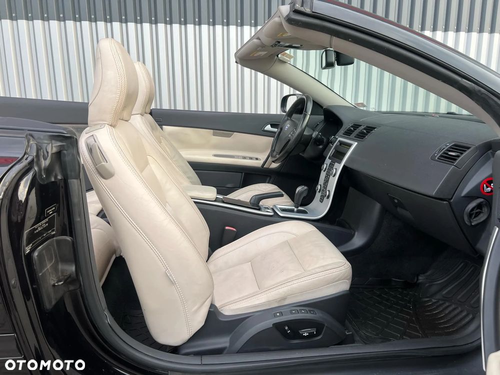Volvo C70 T5 Summum - 32