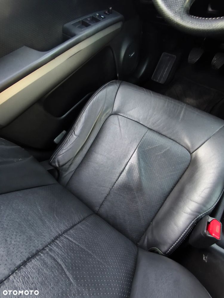 Nissan X-Trail 2.0 dCi 4x4 DPF Platinum - 27