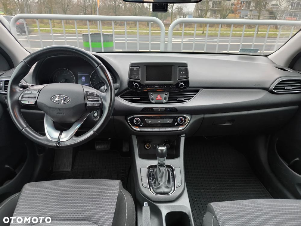 Hyundai i30 1.4 T-GDI Classic + DCT - 2