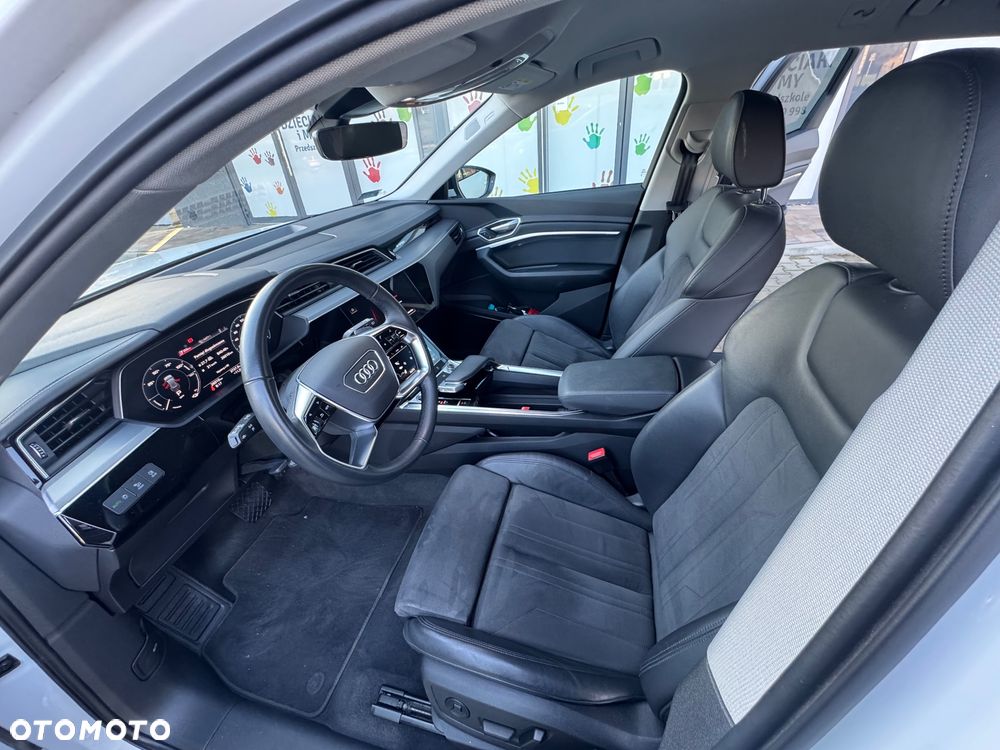 Audi e-tron 55 Quattro S line - 22