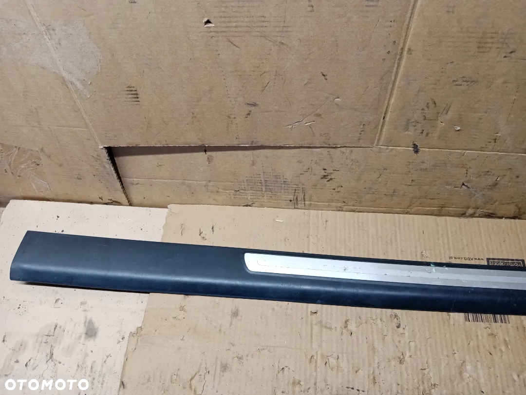 Listwa progowa progu prawy przód przednia prawa Audi A6 C6 4F0853374C - 2