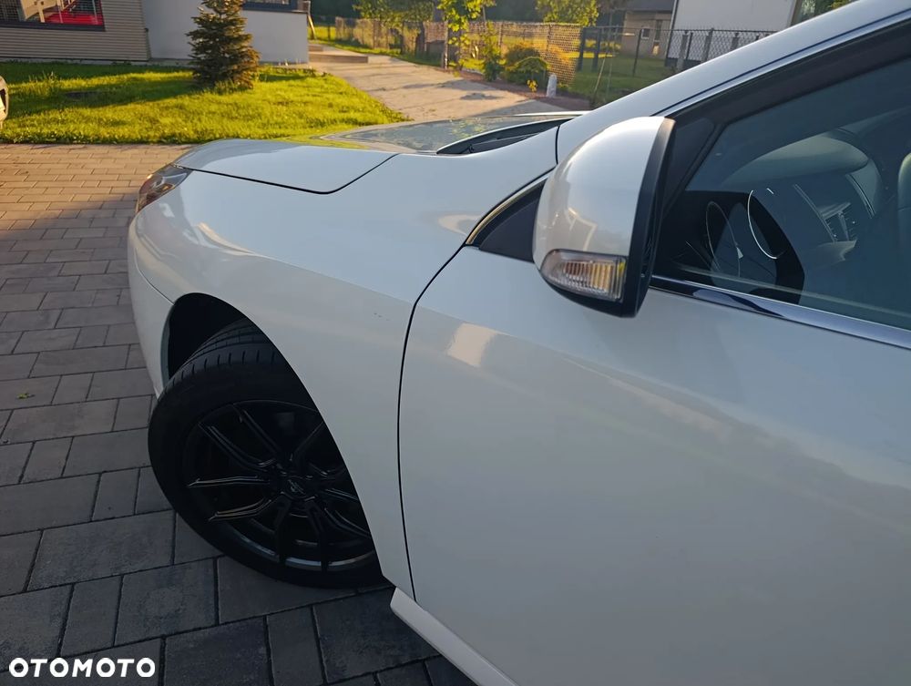 Renault Latitude 2.0 dCi Initiale - 8