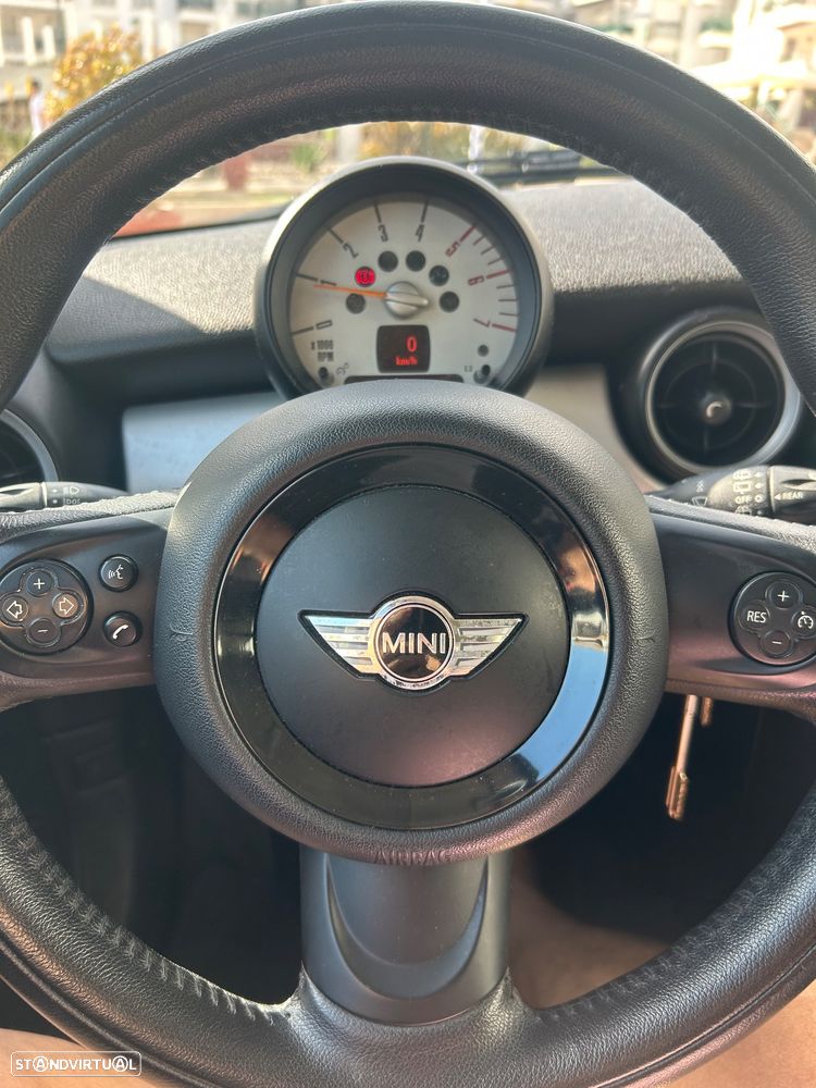 MINI 3 Portas One D - 3