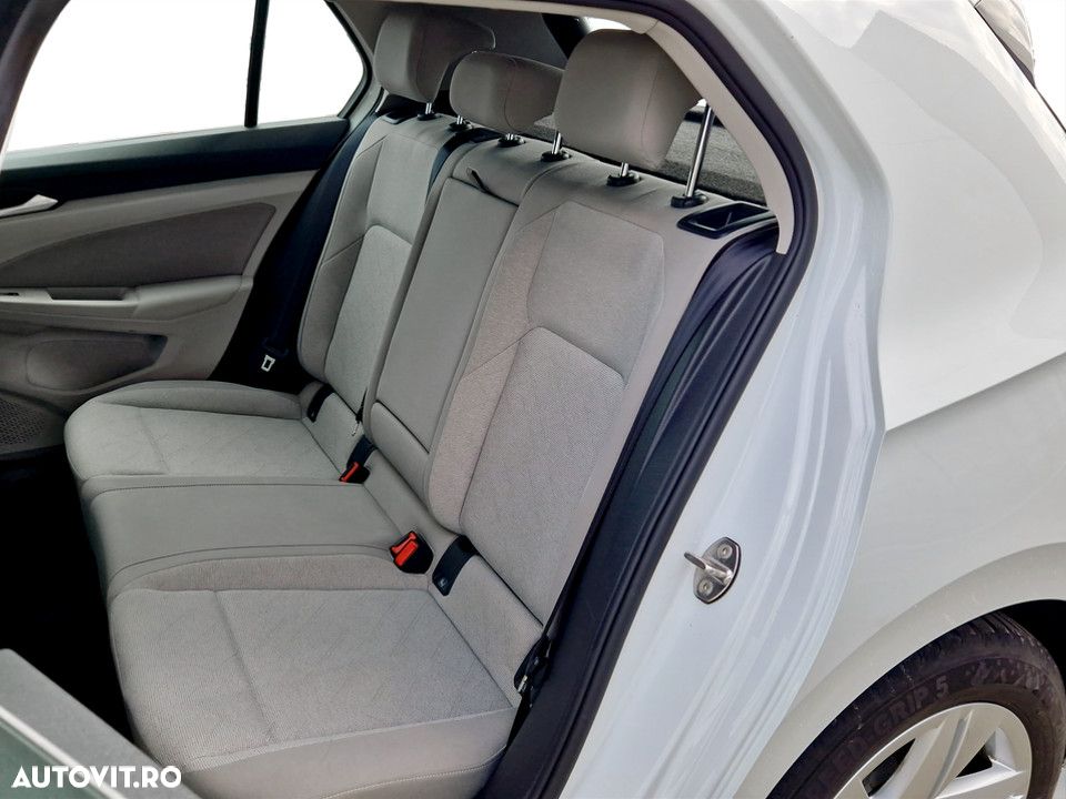 Volkswagen Golf 1.5 TSI ACT Life - 14