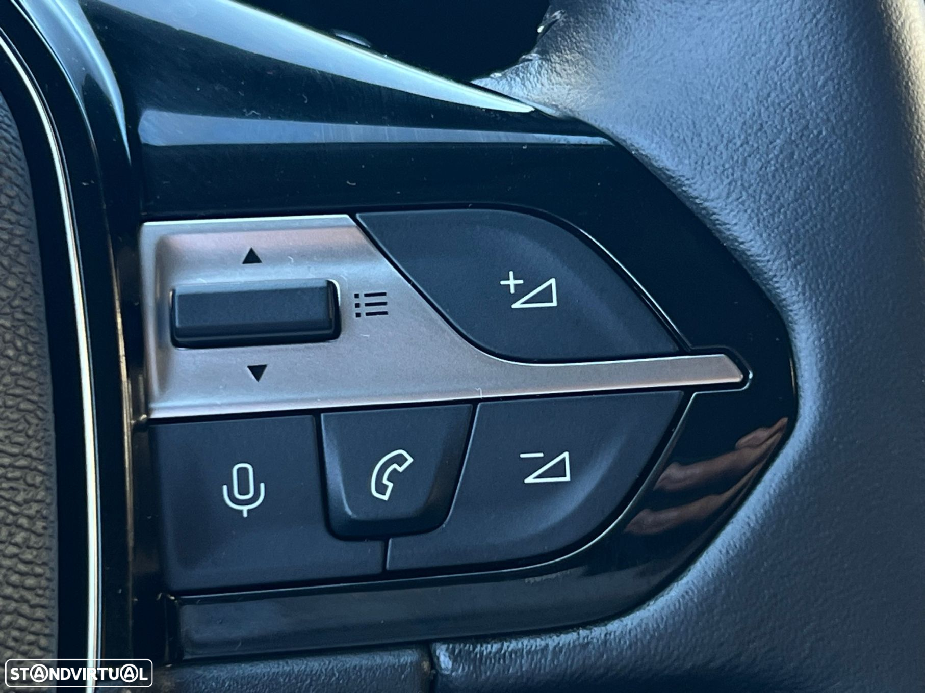 Peugeot 308 1.2 PureTech Allure EAT8 - 24