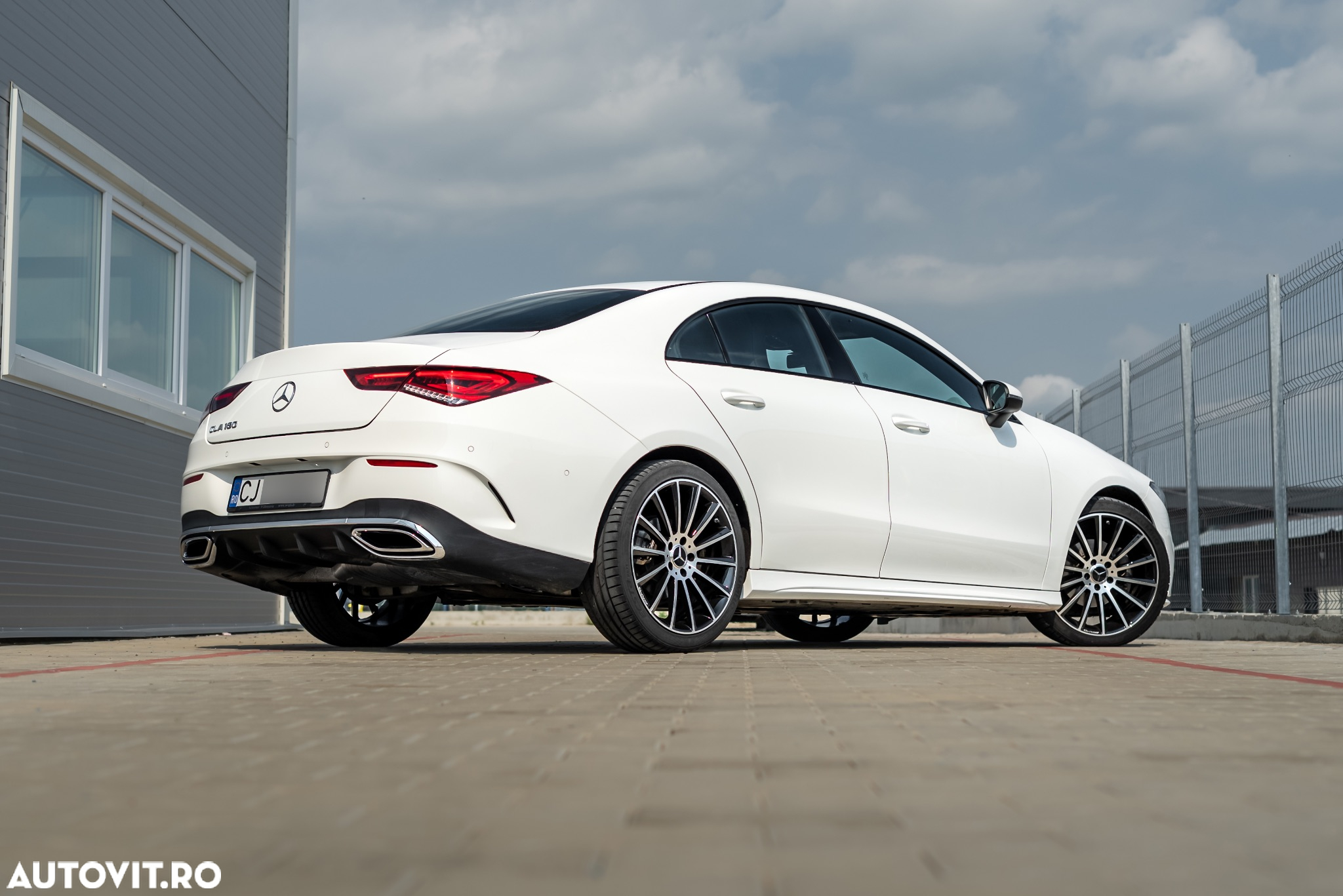 Mercedes-Benz CLA 180 7G-DCT AMG Line - 29