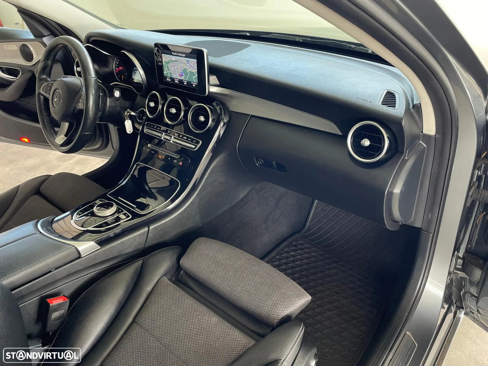 Mercedes-Benz C 220 (BlueTEC) d 7G-TRONIC Avantgarde - 33
