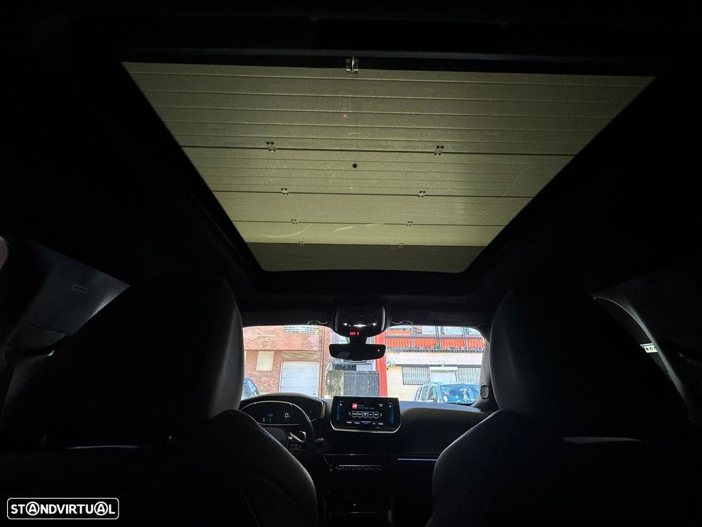 Peugeot 2008 PureTech 130 EAT8 GT Pack - 14