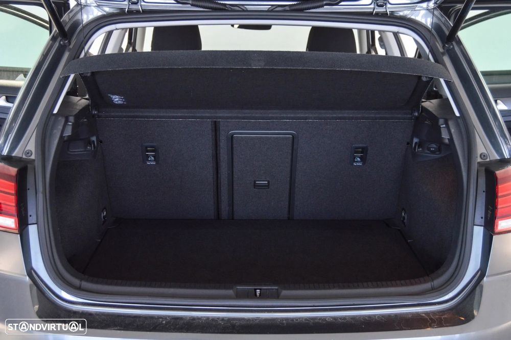 VW Golf 1.6 TDI Confortline - 14