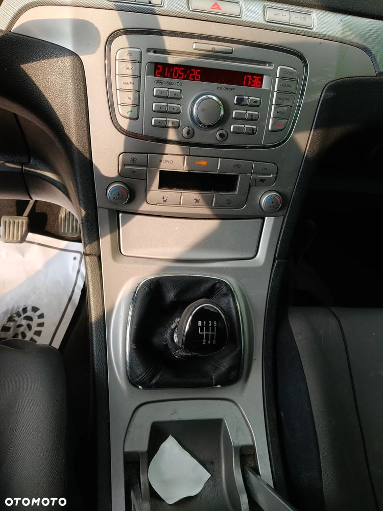 Ford S-Max - 10