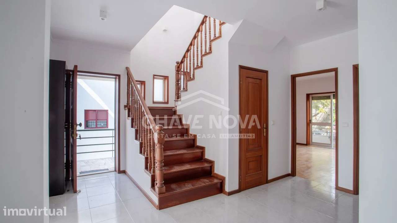 Andar Moradia T2 c/ Garagem Box em Rio Tinto - Grande imagem: 4/38