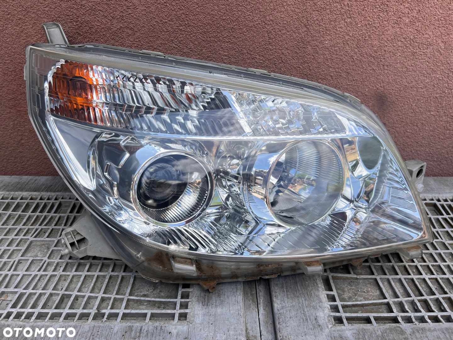 Lampa przednia DAIHATSU TERIOS II LIFT PRAWA EUROPA ORYGINALNA - 1
