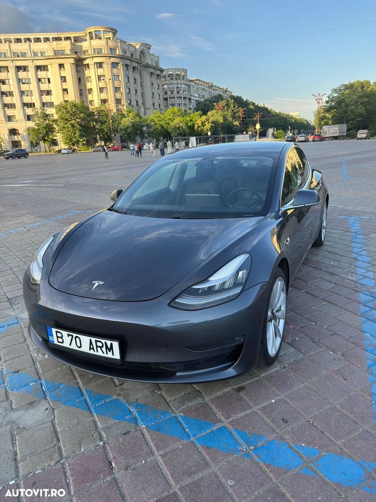 Tesla Model 3 Langstreckenbatterie Allradantrieb Dual Motor - 1
