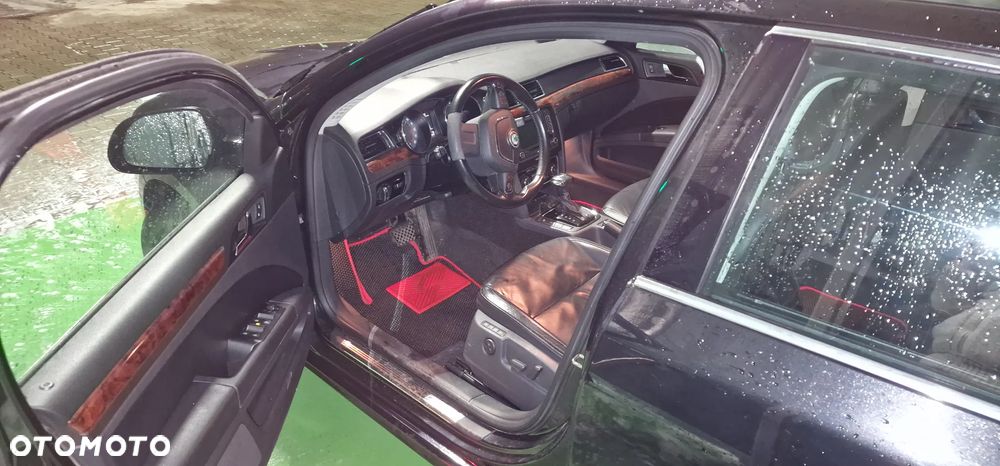 Skoda Superb 2.0 TDI Ambition DSG - 6