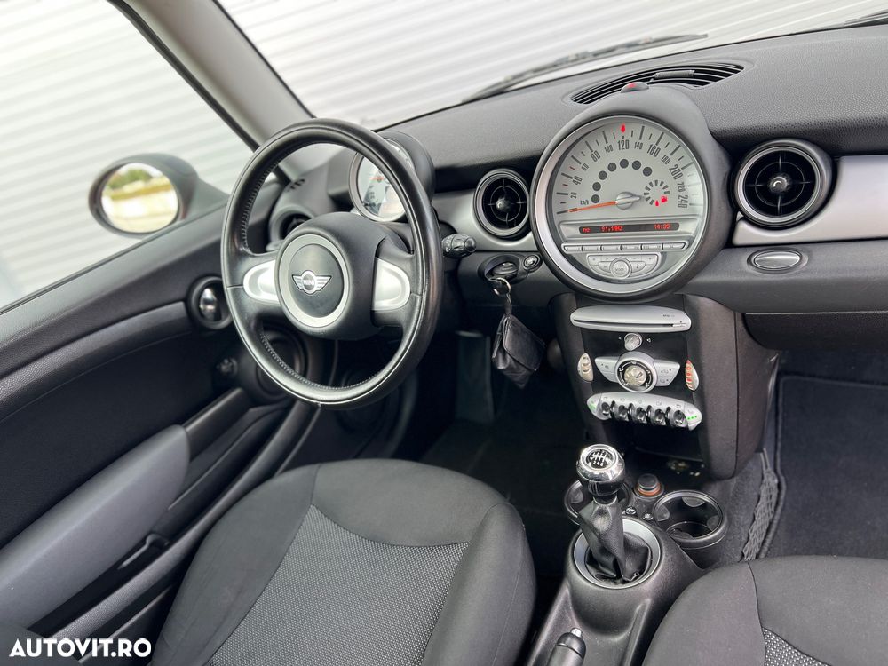 Mini Cooper One - 9