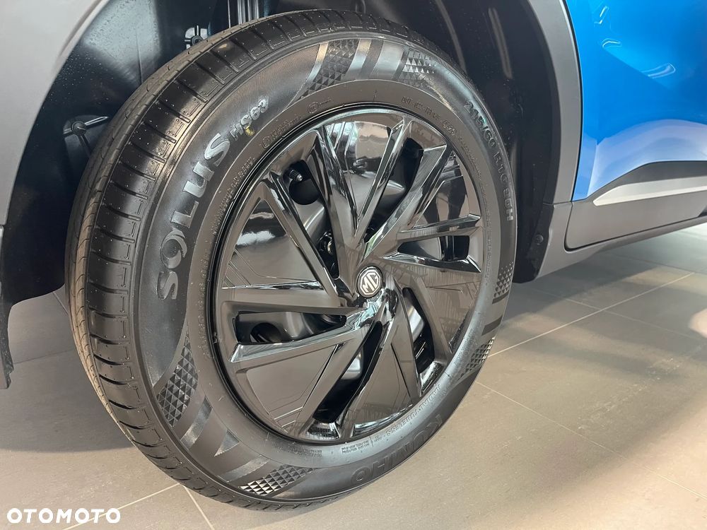 MG ZS Hybrid+ - 13