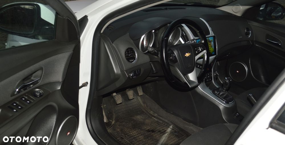 Chevrolet Cruze - 29