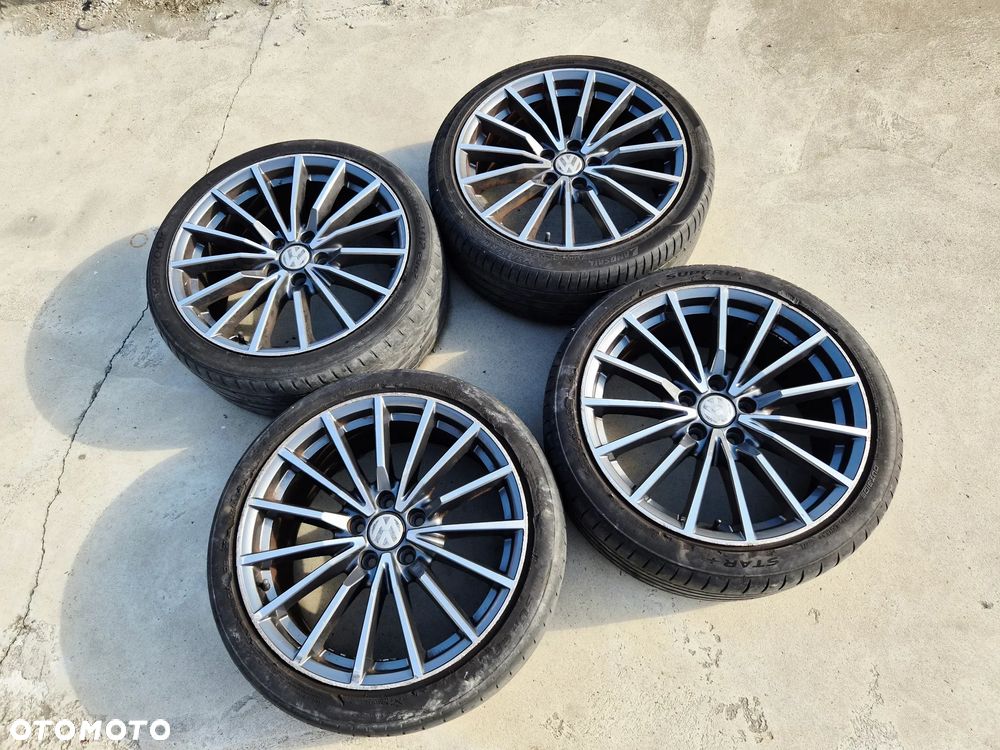 Felgi Aluminiowe Alumy R18 5X112 57,1 18x8 ET42 4 Sztuki Komplet Audi VW Seat Skoda