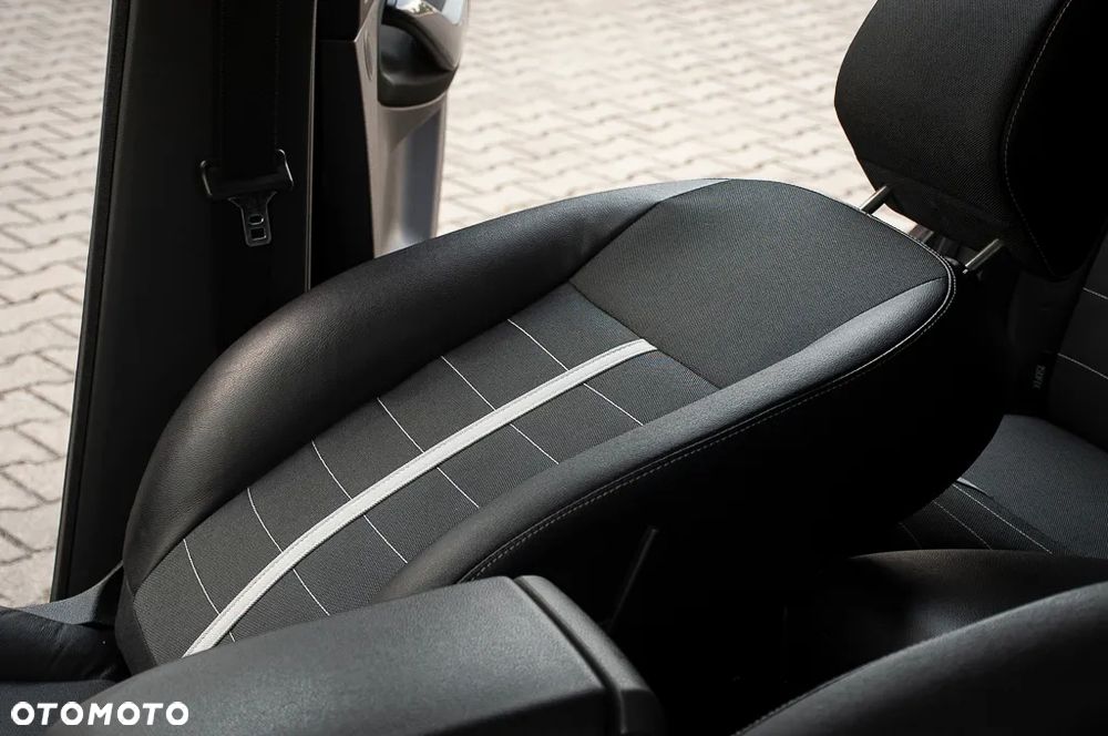 Ford Kuga 2.0 TDCi 4x4 Champions Edition - 33