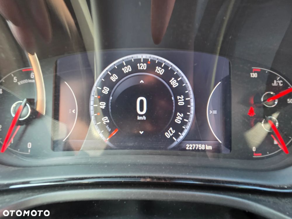 Opel Insignia - 13