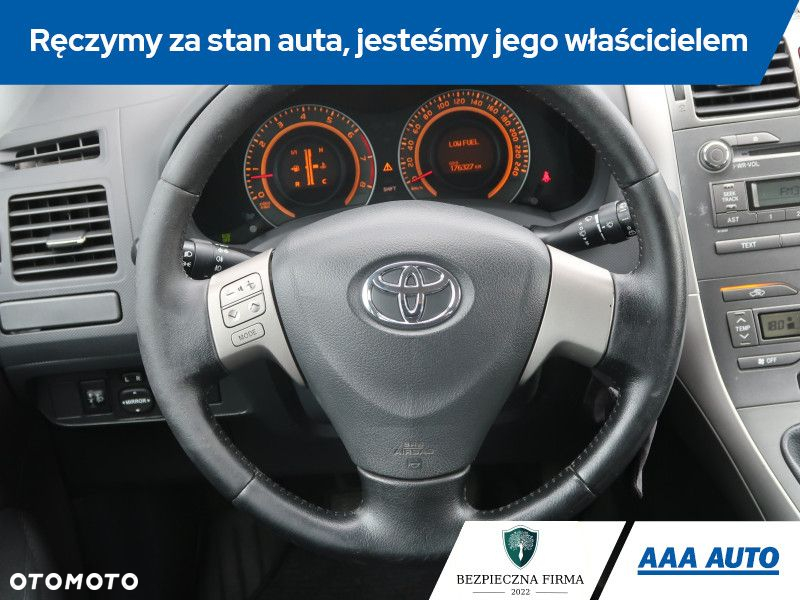 Toyota Auris - 16