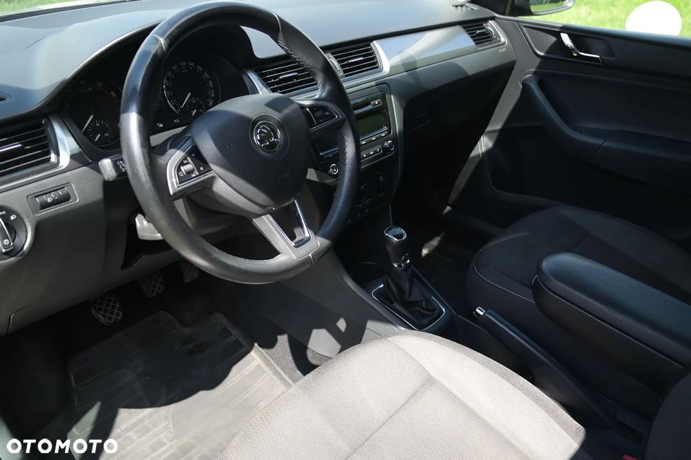 Skoda RAPID Spb 1.2 TSI Ambition - 15