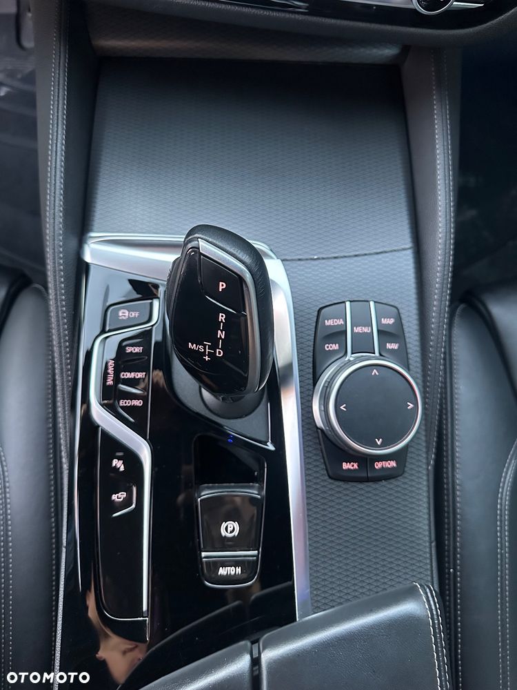BMW Seria 5 M550i xDrive - 20