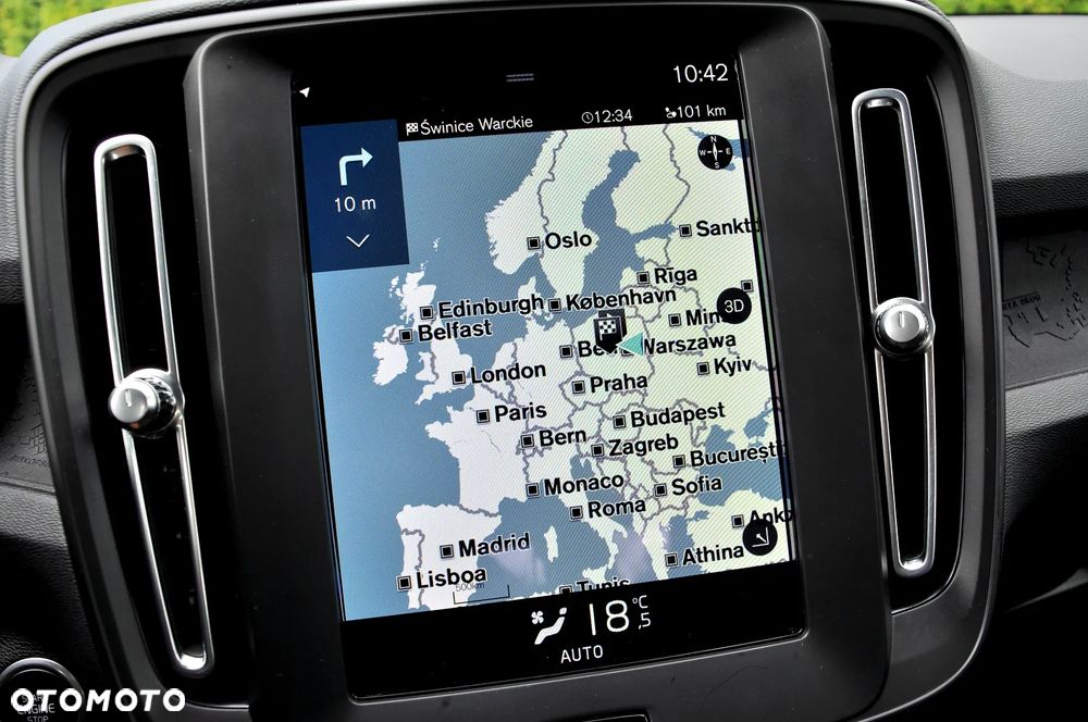 Volvo XC 40 T2 Momentum Pro - 35