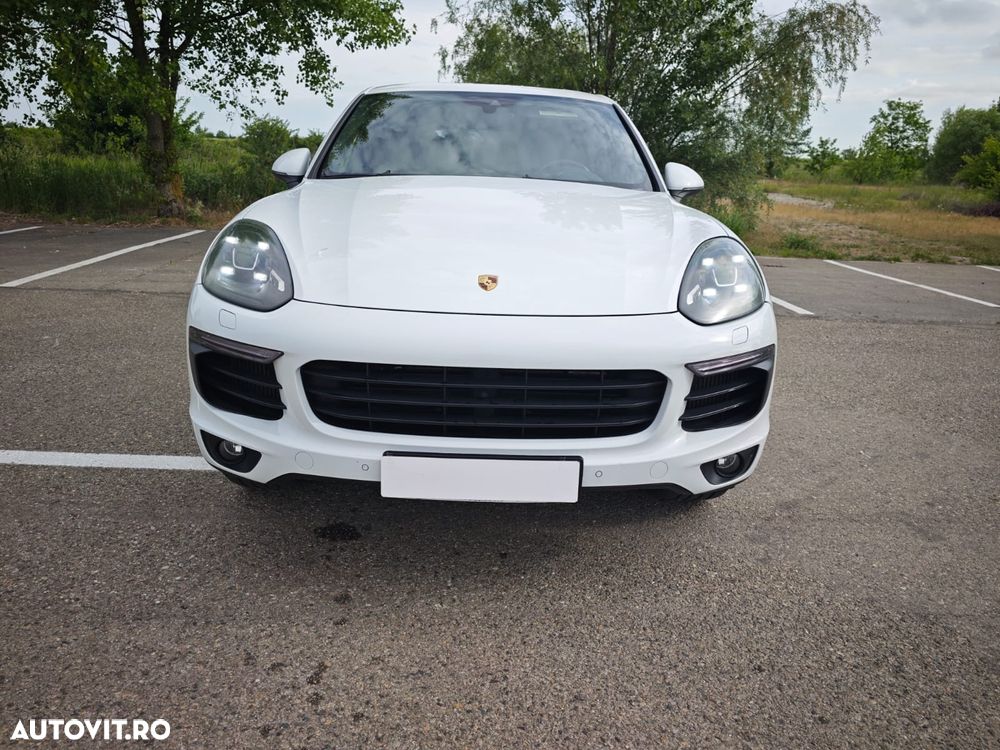 Porsche Cayenne 3.0 L V6 - 2