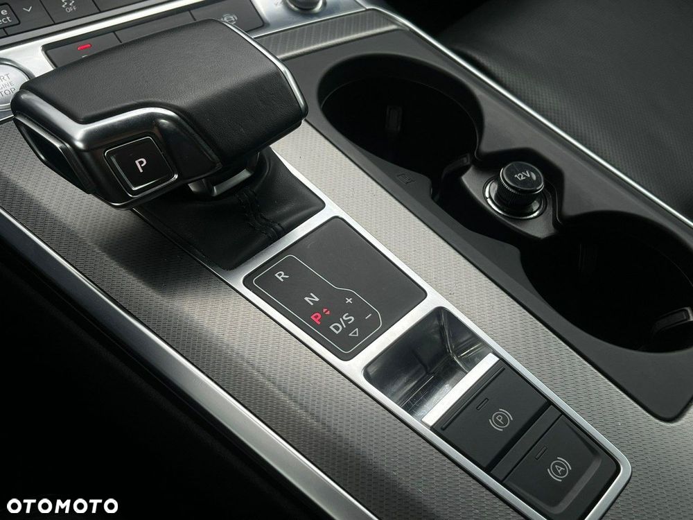 Audi A6 Avant 40 TDI quattro S tronic - 26