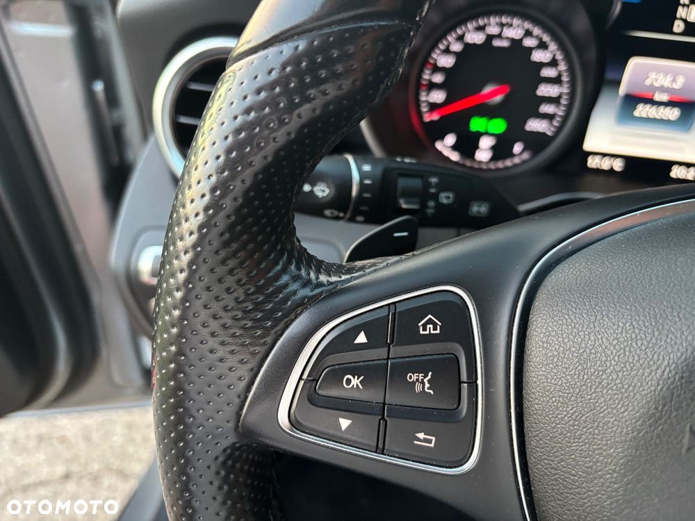 Mercedes-Benz Klasa C 180 7G-TRONIC Exclusive - 19