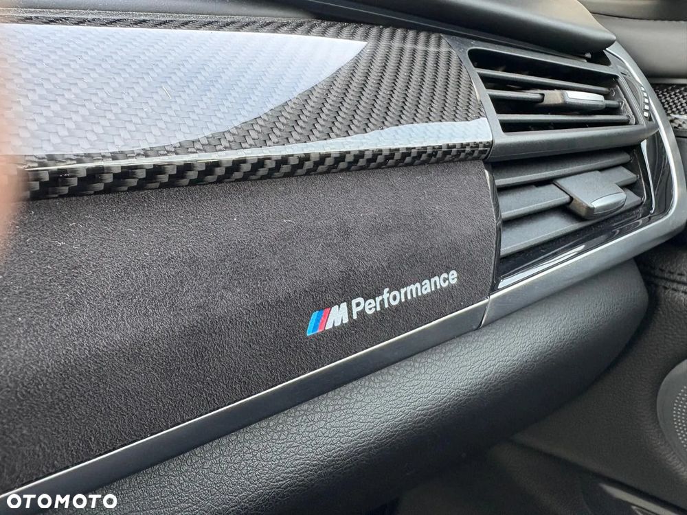 BMW X5 M M50d - 30