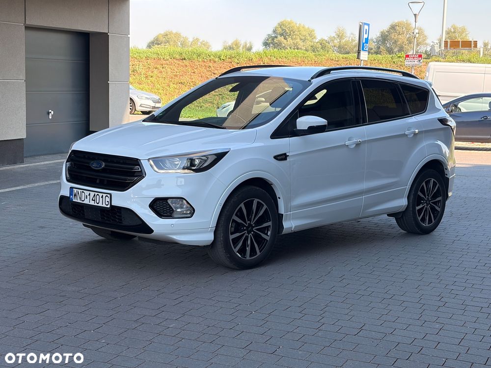 Ford Kuga - 1