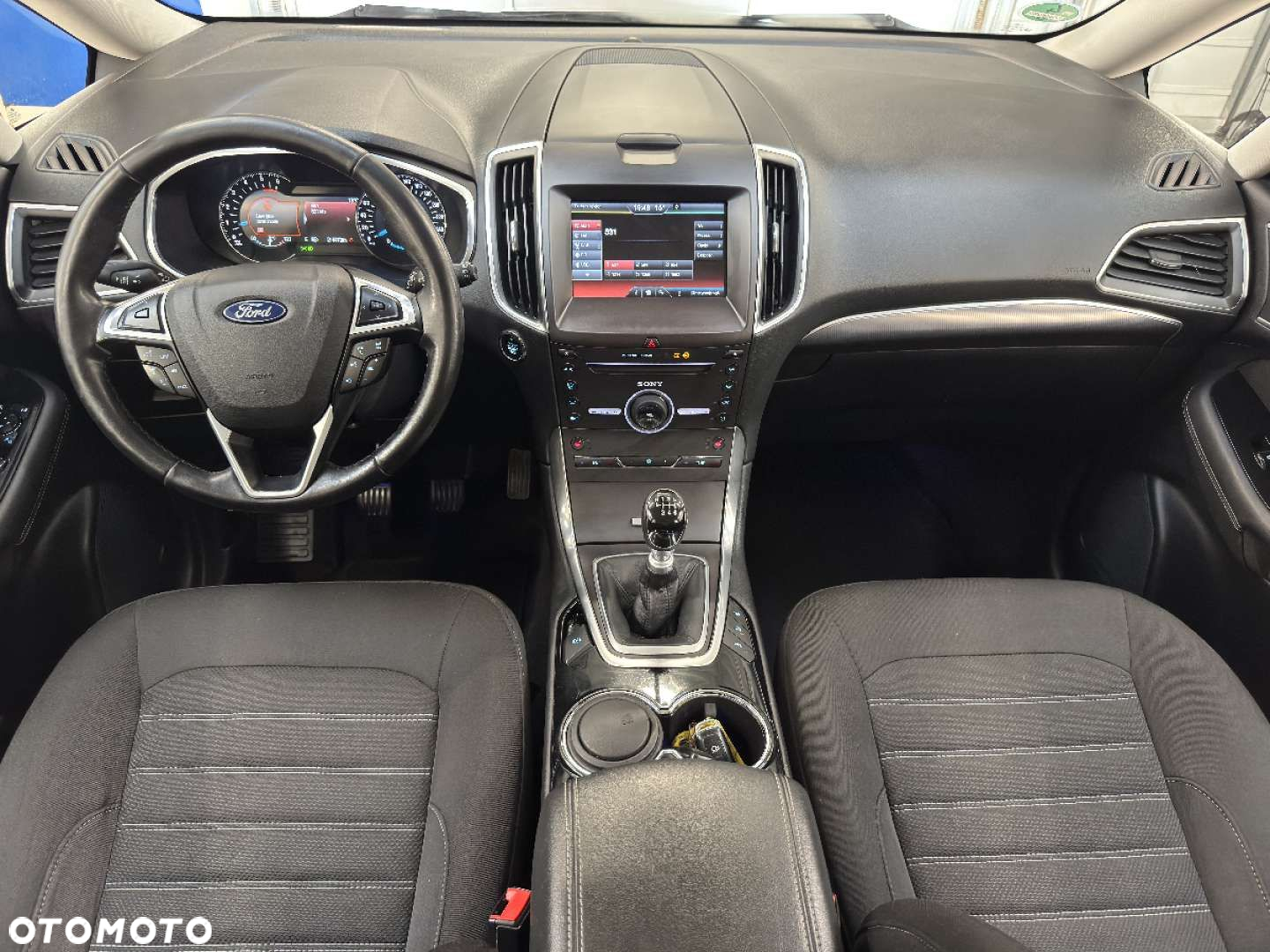 Ford Galaxy - 9