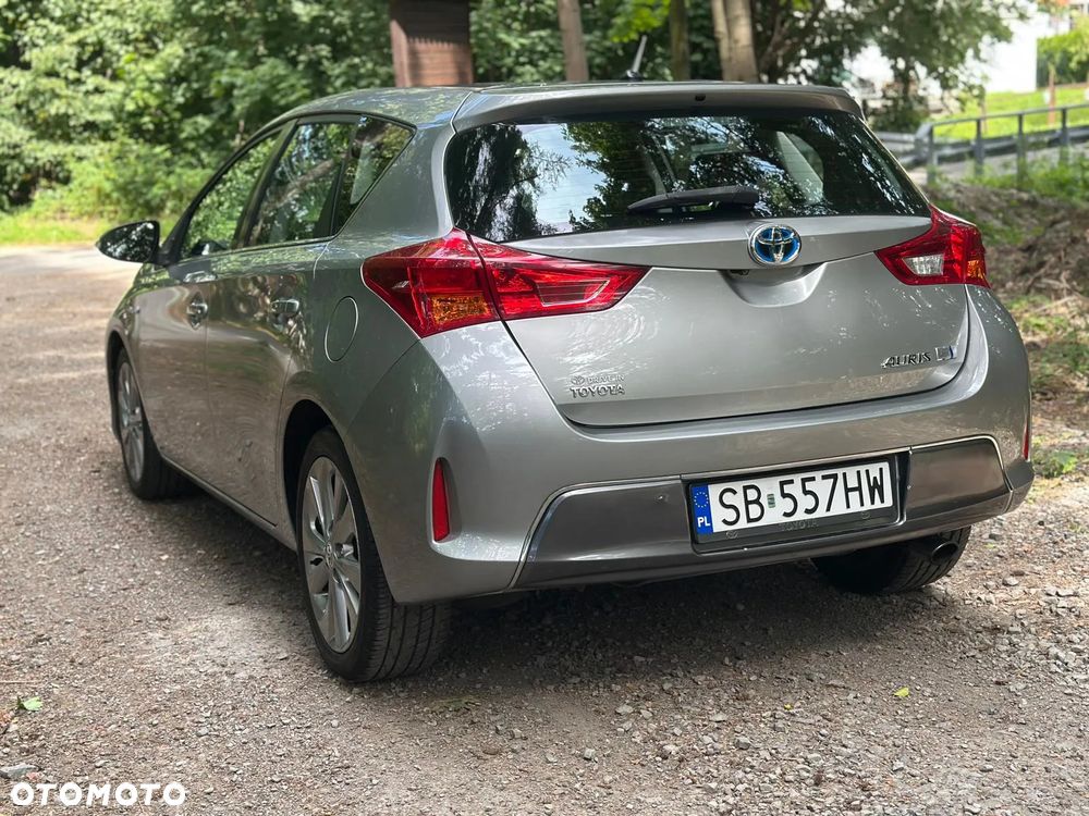 Toyota Auris 1.8 HSD Luna - 4
