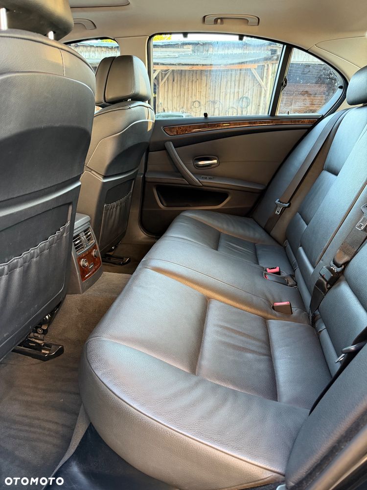 BMW Seria 5 535d - 22